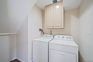 745 S 9th St, Lindenhurst, NY 11757 - Photo 28