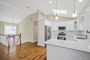 745 S 9th St, Lindenhurst, NY 11757 - Photo 14