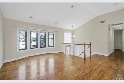745 S 9th Street, Lindenhurst, NY 11757 - Photo 8