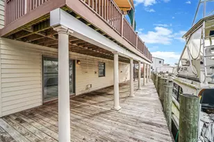 745 S 9th St, Lindenhurst, NY 11757 - Photo 36