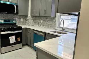 119-60 177th St, Saint Albans, NY 11434 - Photo 8