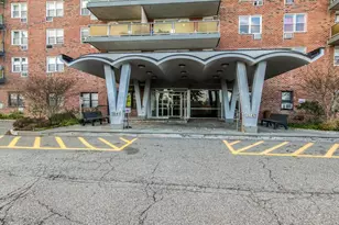 1841 Central Park Ave, Yonkers, NY 10710 - Photo 16