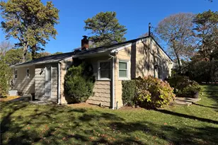 39 North Rd, Hampton Bays, NY 11946 - Photo 2