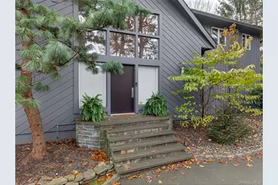 13 Zeck Court, Montebello, NY 10901 - Photo 4