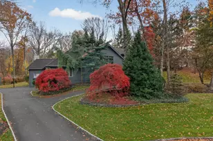 13 Zeck Ct, Montebello, NY 10901 - Photo 2