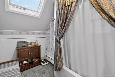 51 Park Avenue, New Hyde Park, NY 11040 - Photo 16