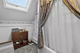 51 Park Ave, New Hyde Park, NY 11040 - Photo 16