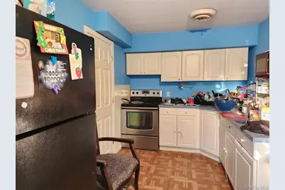 418 Lincoln Street, Riverhead, NY 11901 - Photo 8