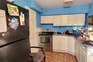 418 Lincoln St, Riverhead, NY 11901 - Photo 8