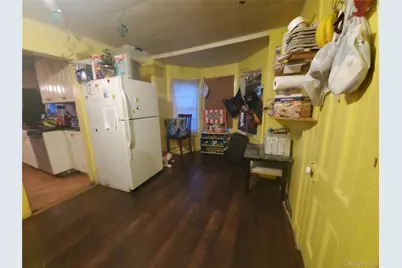 418 Lincoln Street, Riverhead, NY 11901 - Photo 4