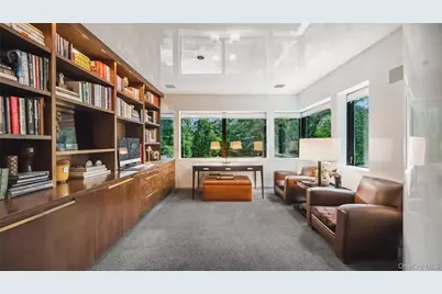 7 Folie Court, Manhasset, NY 11030 - Photo 24