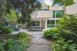 7 Folie Ct, Manhasset, NY 11030 - Photo 38