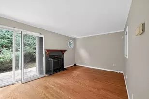 301 Kensington Way, Mount Kisco, NY 10549 - Photo 2