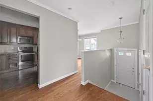 301 Kensington Way, Mount Kisco, NY 10549 - Photo 4