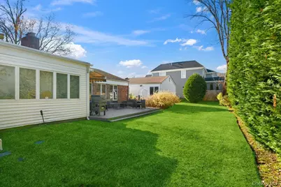 72 Lake End Road, Merrick, NY 11566 - Photo 34