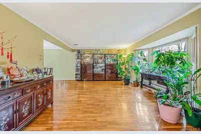 293 Marlin Street, Dix Hills, NY 11746 - Photo 4