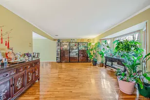 293 Marlin St, Dix Hills, NY 11746 - Photo 4