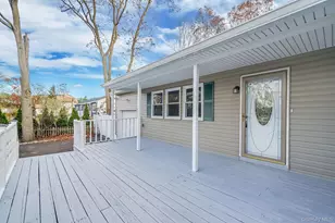 14 Clearview, Selden, NY 11784 - Photo 8