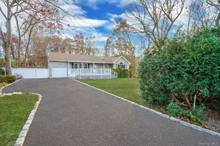 14 Clearview, Selden, NY 11784 - Photo 4