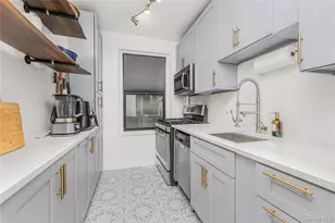 306 E Mosholu Pkwy S, Bronx, NY 10458 - Photo 10