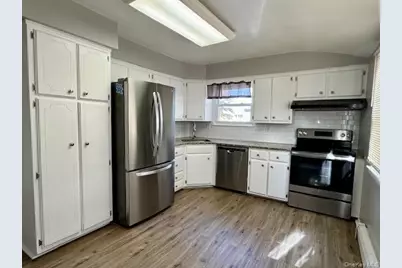 5 Vilno, Huntington Station, NY 11746 - Photo 2