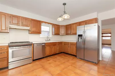 69 Veltri Lane #2, Yonkers, NY 10704 - Photo 8
