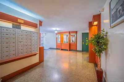 33-44 Junction Boulevard #2V, Jackson Heights, NY 11372 - Photo 10