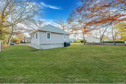 15 Lafayette Drive, Shirley, NY 11967 - Photo 16