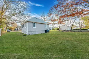 15 Lafayette Dr, Shirley, NY 11967 - Photo 16