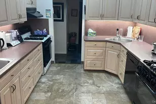 24 Waverly Pl, Monsey, NY 10952 - Photo 8