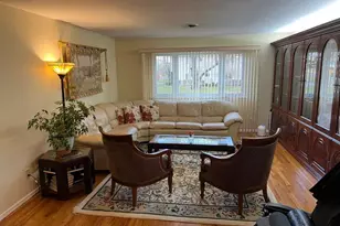 24 Waverly Pl, Monsey, NY 10952 - Photo 10