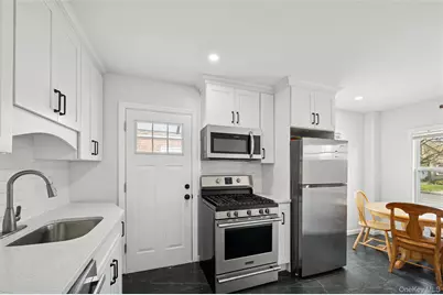 109 Caroline Avenue, Franklin Square, NY 11010 - Photo 8