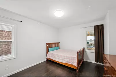 109 Caroline Avenue, Franklin Square, NY 11010 - Photo 12