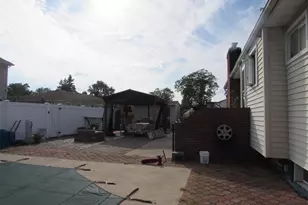 828 Windmill Ave, West Babylon, NY 11704 - Photo 18