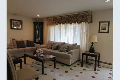 828 Windmill Avenue, West Babylon, NY 11704 - Photo 4