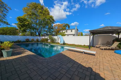 1221 Jackson Avenue, Lindenhurst, NY 11757 - Photo 20