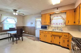 369 Woodfield Rd, West Hempstead, NY 11552 - Photo 4