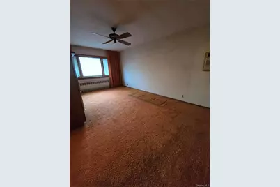 15520 Killarney Street, Howard Beach, NY 11414 - Photo 8