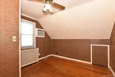 1022 Jackson Avenue, Franklin Square, NY 11010 - Photo 16