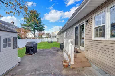 25 Sterling Place, Malverne, NY 11565 - Photo 26