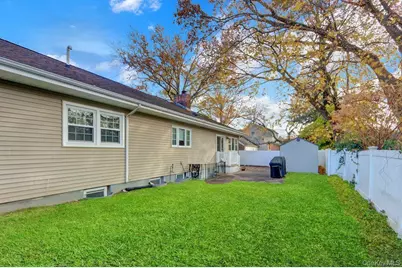 25 Sterling Place, Malverne, NY 11565 - Photo 28