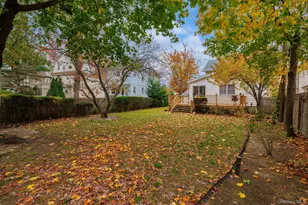 108 Earle Ave, Lynbrook, NY 11563 - Photo 34