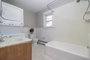 108 Earle Ave, Lynbrook, NY 11563 - Photo 24