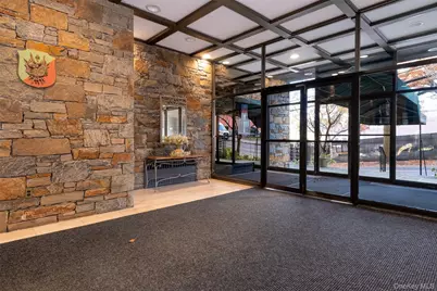 25 Franklin Avenue #6K, White Plains, NY 10601 - Photo 2