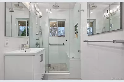 1 Toms Point Lane #2A, Port Washington, NY 11050 - Photo 18