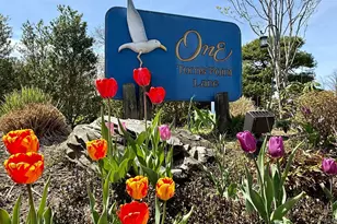 1 Toms Point Ln, Port Washington, NY 11050 - Photo 24