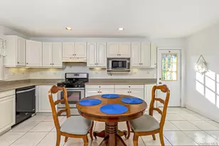 14 Whiting Rd, East Quogue, NY 11942 - Photo 6