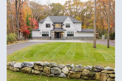 7 Barrington Place, Melville, NY 11747 - Photo 2