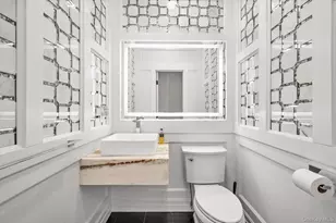 7 Barrington Pl, Melville, NY 11747 - Photo 10