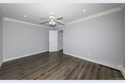 239 Lakeland Avenue #2-5B, Sayville, NY 11782 - Photo 6